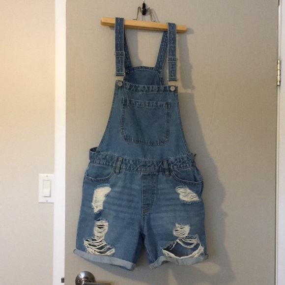 Light wash distressed denim overalls shorts - Picture 1 of 9